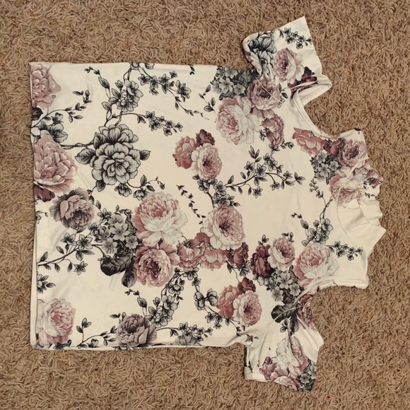 Floral high neck shoulder cut out tee - Picture 1 of 2